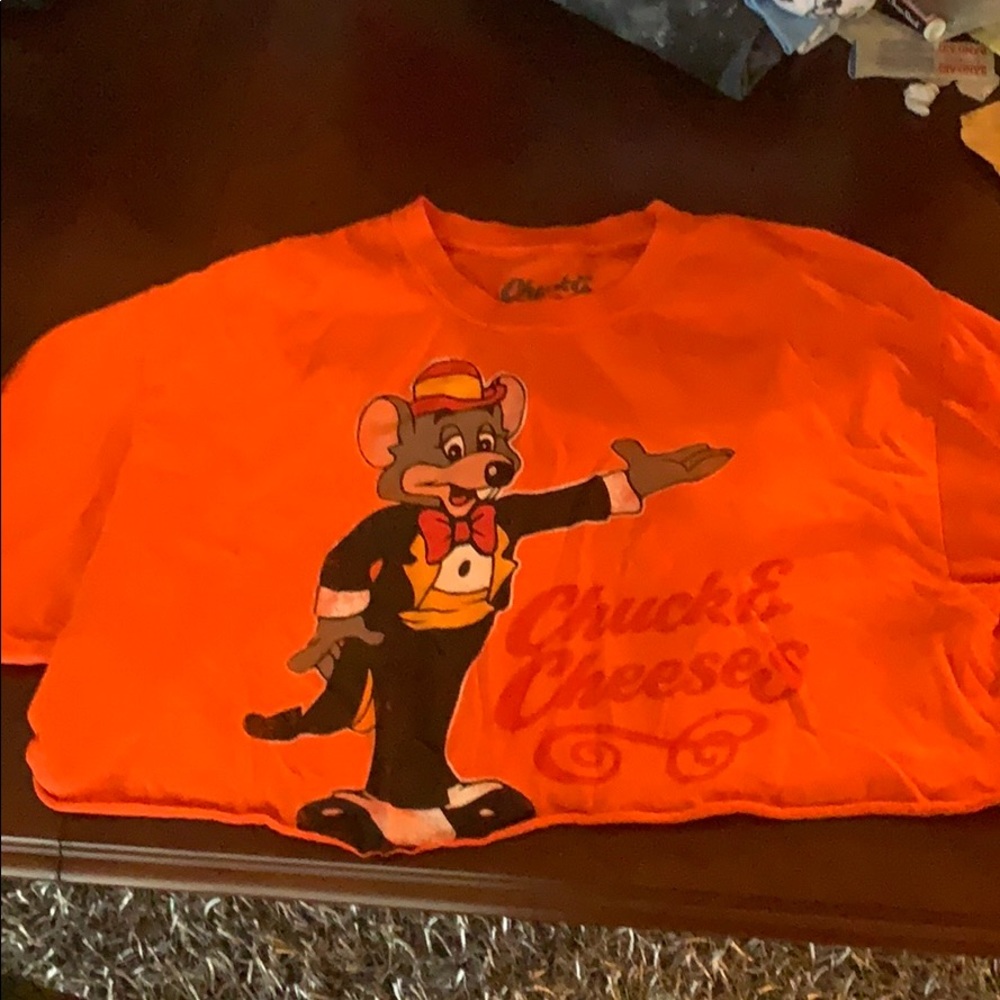 Forever 21 Chuck E Cheese croptop